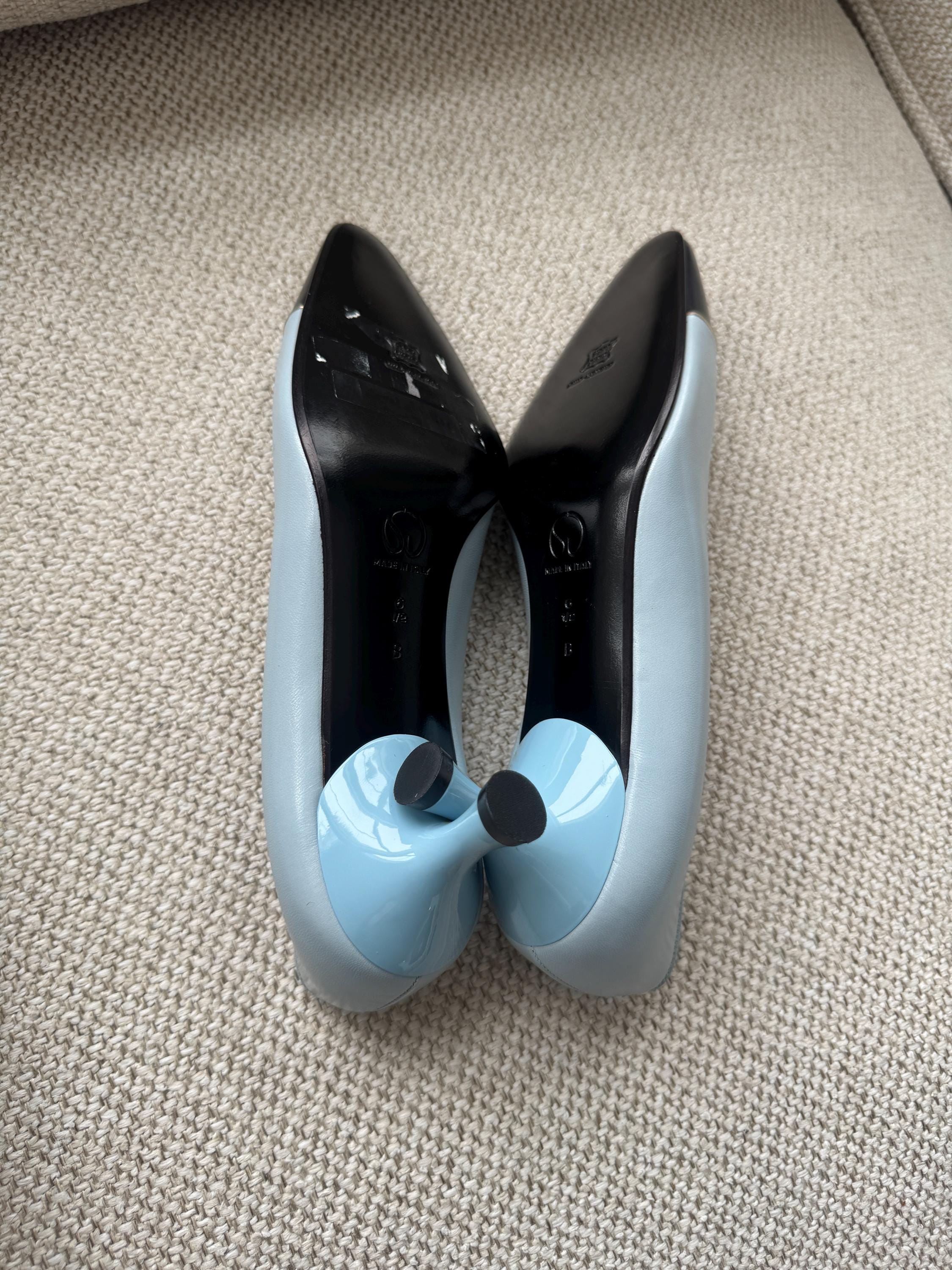 Vintage St. John Two-Tone Blue Leather Heels – Made in Italy – Size 6.5 US