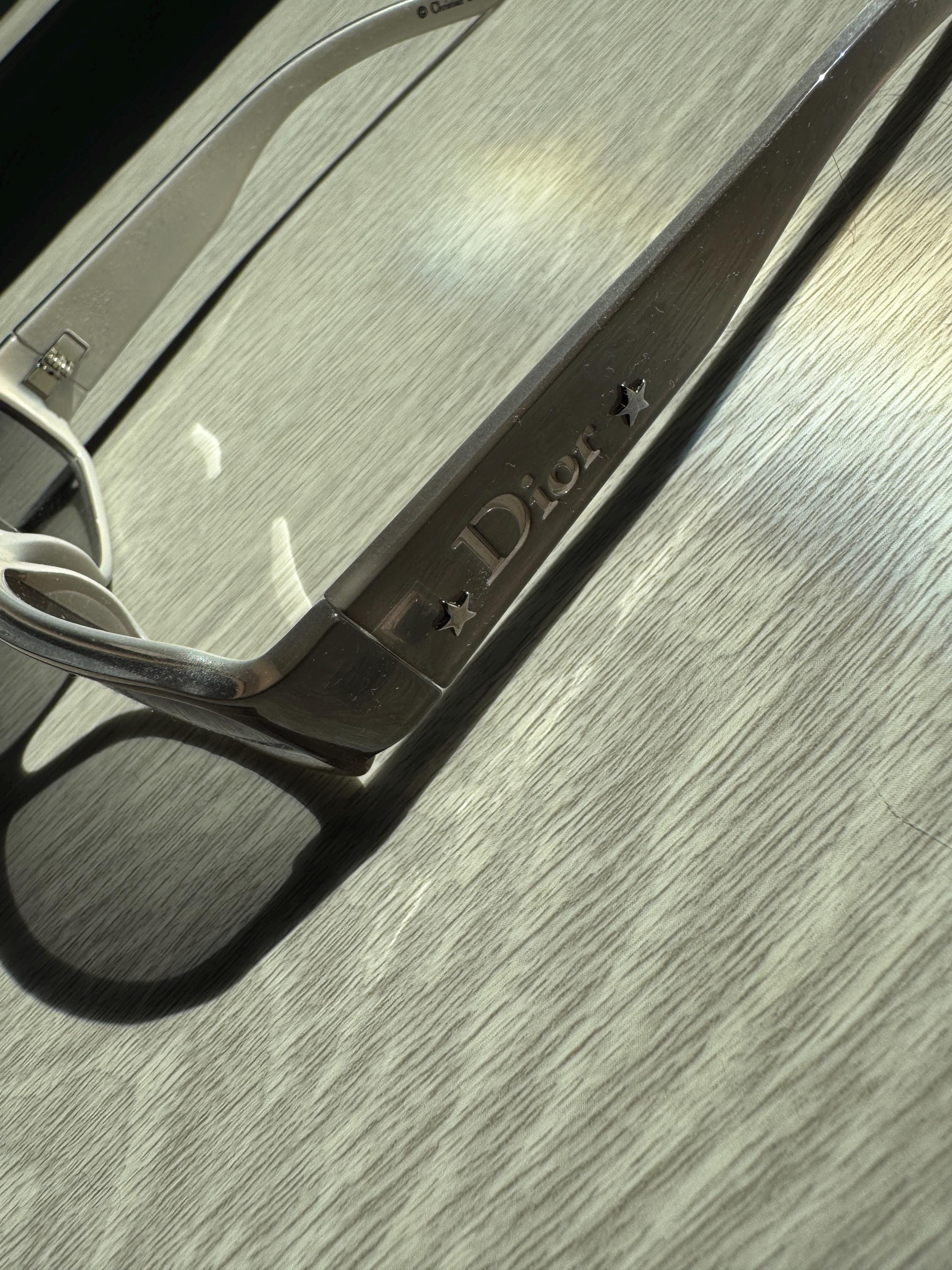 Vintage Dior Sunglasses – Gray Rectangular Wraparound with Logo Temples